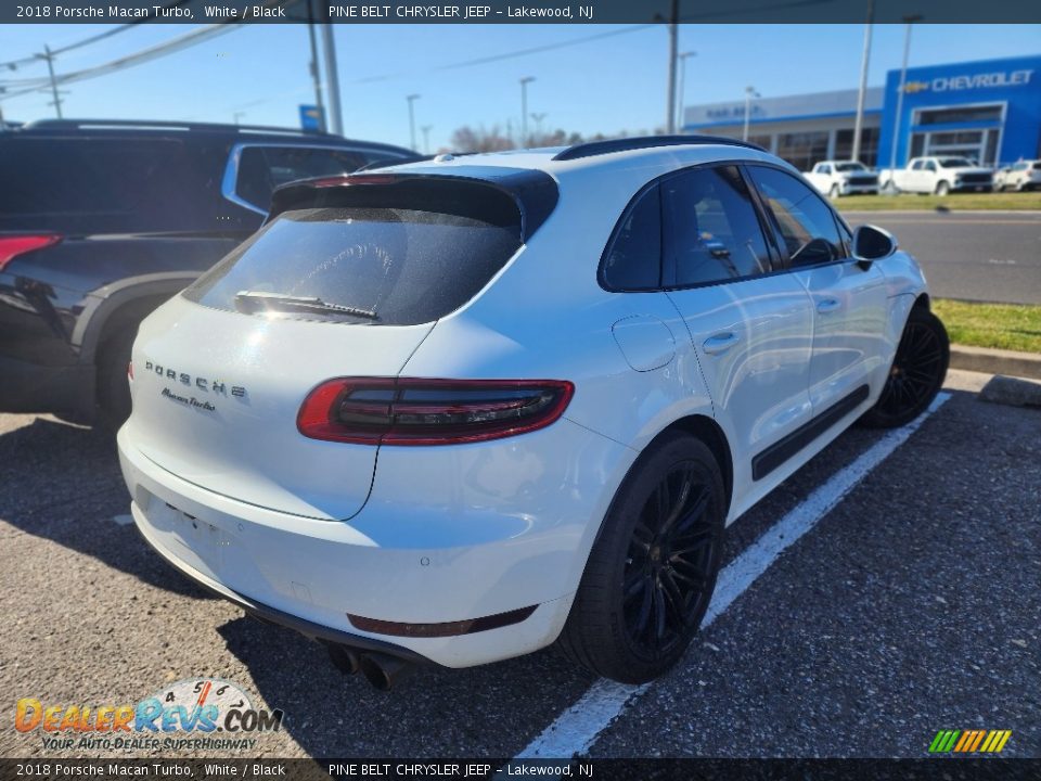 2018 Porsche Macan Turbo White / Black Photo #3