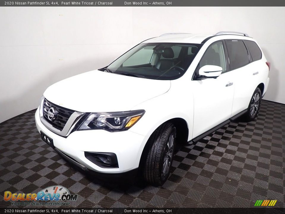 2020 Nissan Pathfinder SL 4x4 Pearl White Tricoat / Charcoal Photo #9