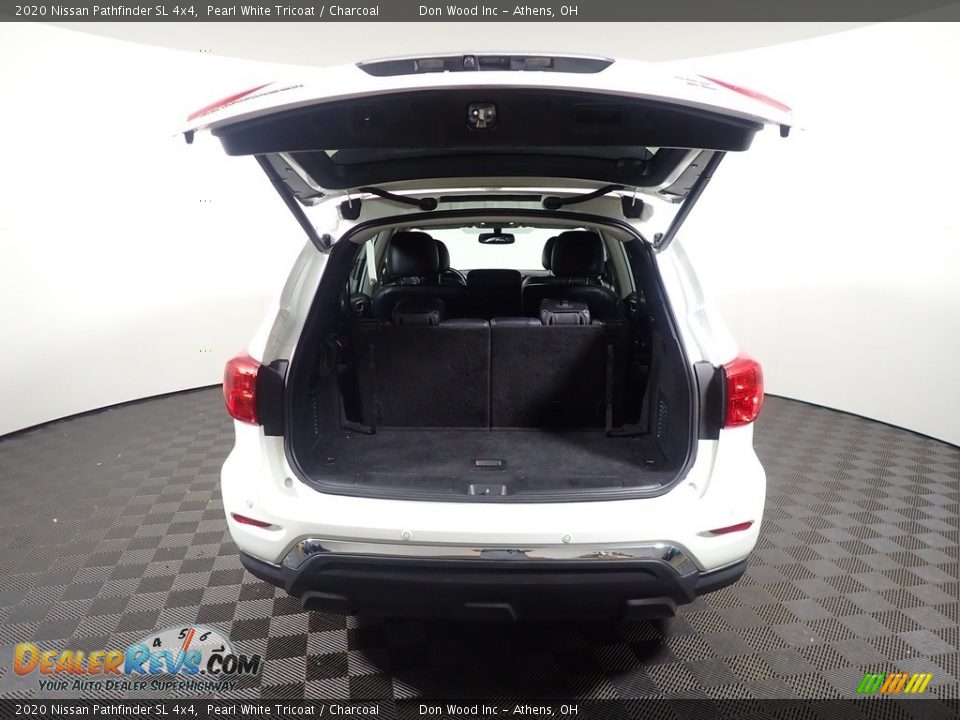2020 Nissan Pathfinder SL 4x4 Pearl White Tricoat / Charcoal Photo #13