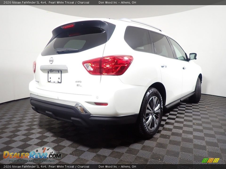 2020 Nissan Pathfinder SL 4x4 Pearl White Tricoat / Charcoal Photo #16
