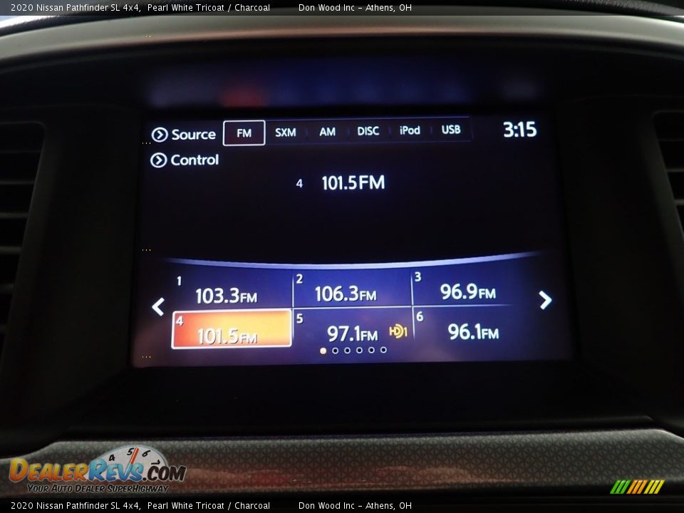 2020 Nissan Pathfinder SL 4x4 Pearl White Tricoat / Charcoal Photo #24
