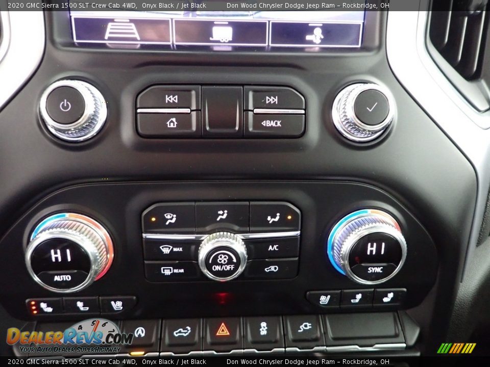 Controls of 2020 GMC Sierra 1500 SLT Crew Cab 4WD Photo #20