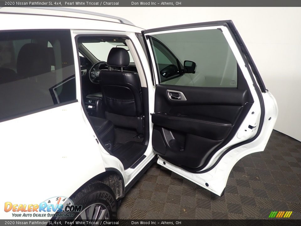 2020 Nissan Pathfinder SL 4x4 Pearl White Tricoat / Charcoal Photo #34
