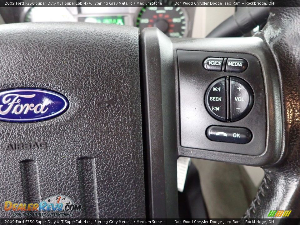 2009 Ford F350 Super Duty XLT SuperCab 4x4 Steering Wheel Photo #14