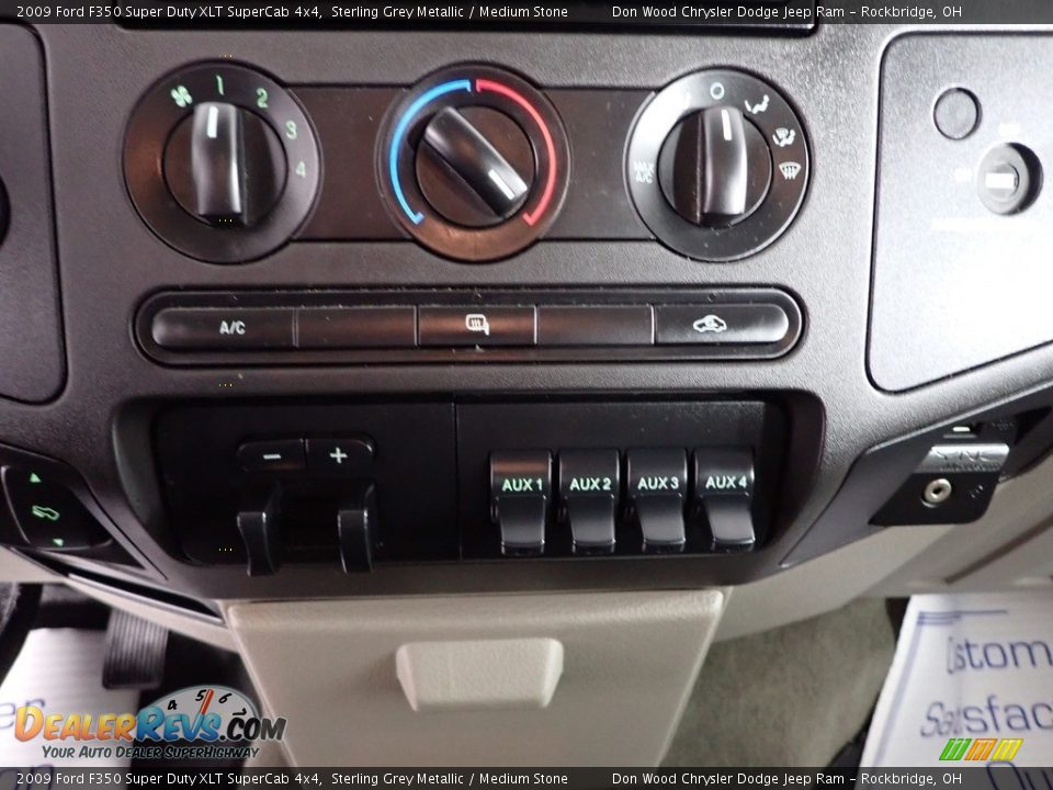 Controls of 2009 Ford F350 Super Duty XLT SuperCab 4x4 Photo #17