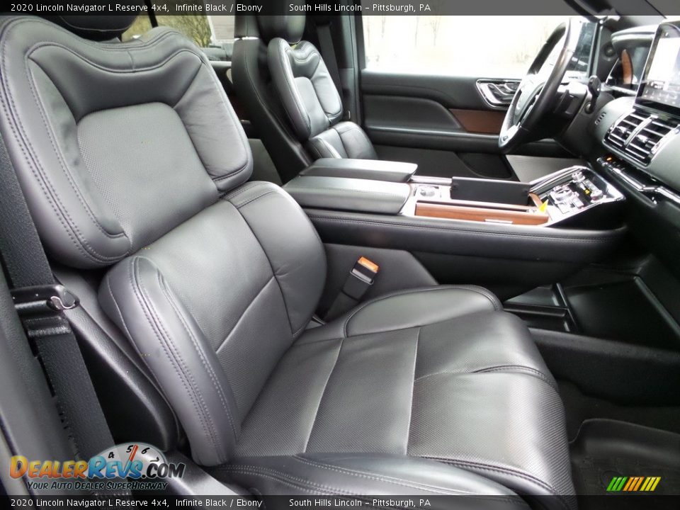 Front Seat of 2020 Lincoln Navigator L Reserve 4x4 Photo #11