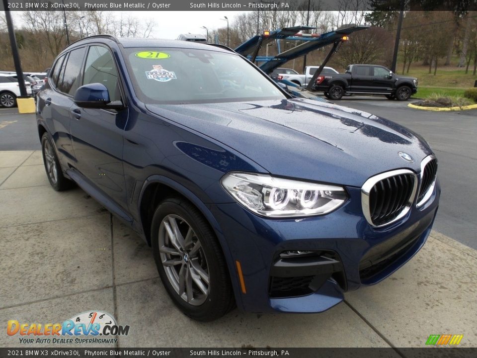 Front 3/4 View of 2021 BMW X3 xDrive30i Photo #8