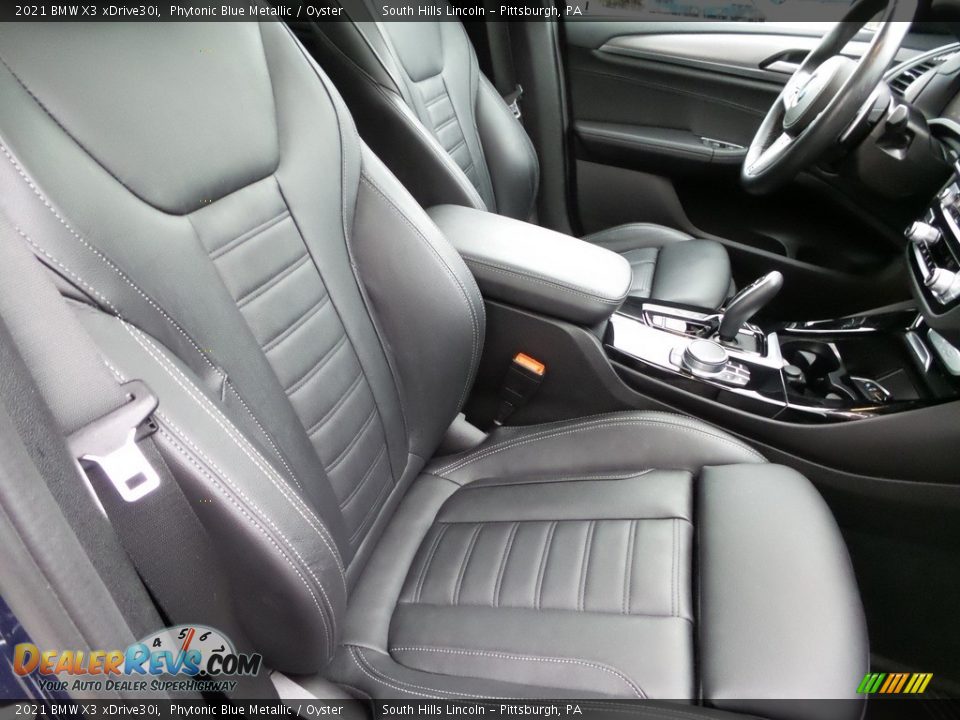 Front Seat of 2021 BMW X3 xDrive30i Photo #11