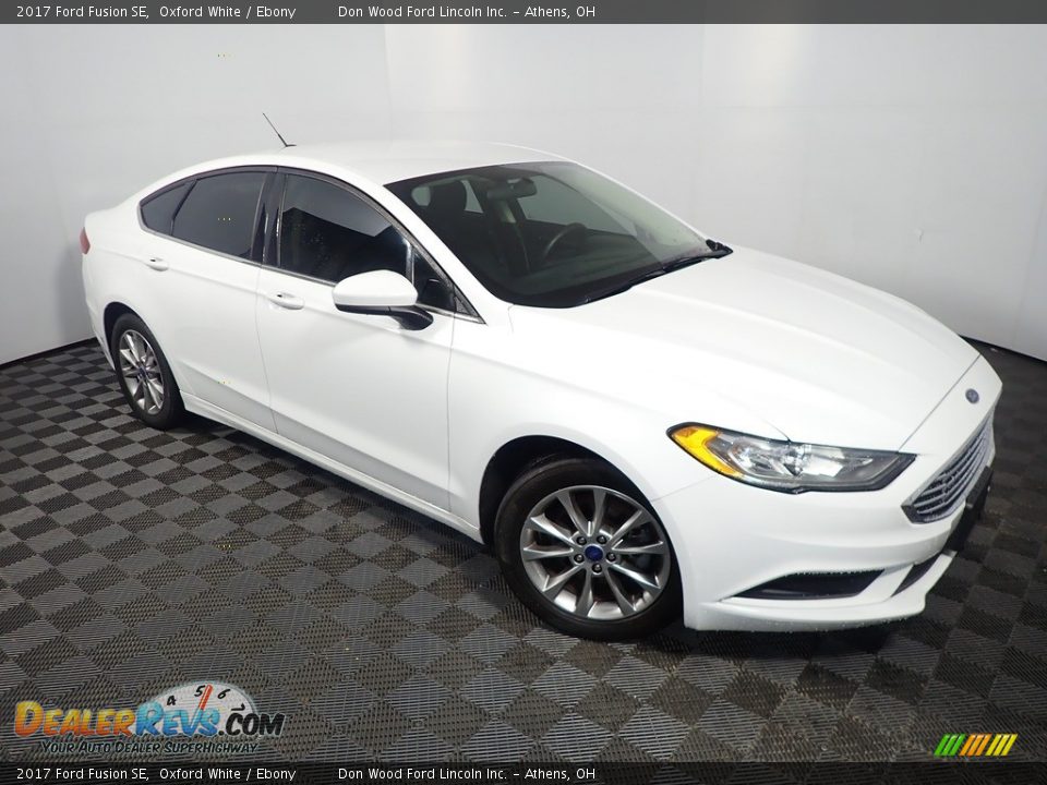 2017 Ford Fusion SE Oxford White / Ebony Photo #3