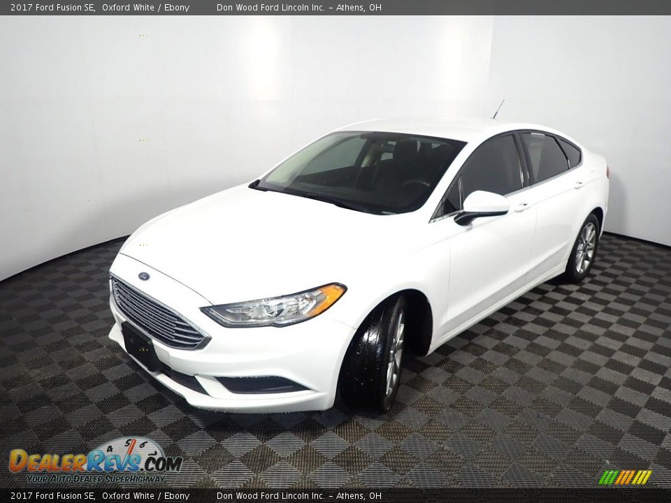 2017 Ford Fusion SE Oxford White / Ebony Photo #9