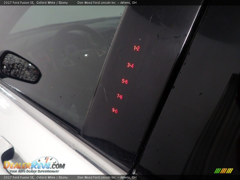 2017 Ford Fusion SE Oxford White / Ebony Photo #18