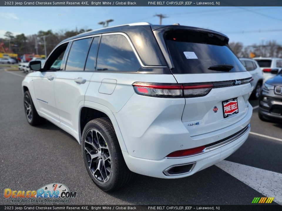 2023 Jeep Grand Cherokee Summit Reserve 4XE Bright White / Global Black Photo #4