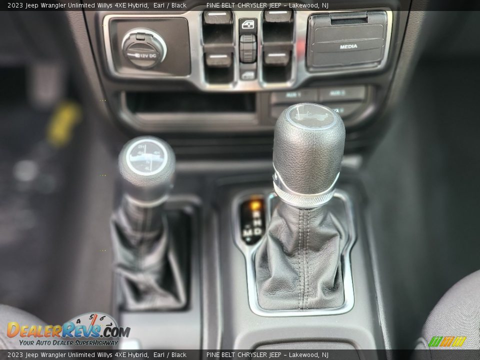 2023 Jeep Wrangler Unlimited Willys 4XE Hybrid Shifter Photo #12
