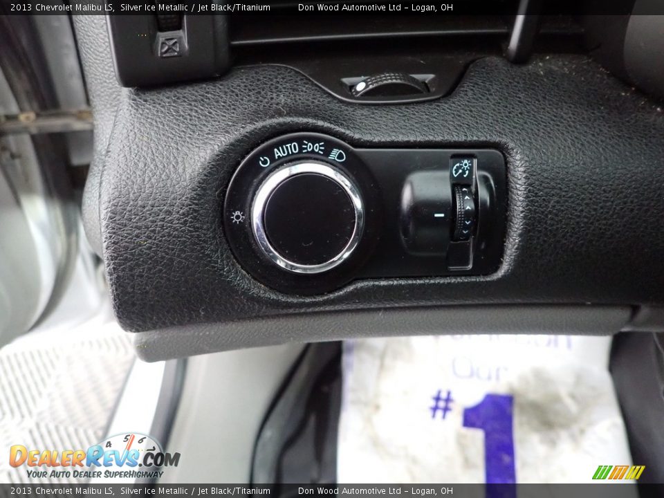 2013 Chevrolet Malibu LS Silver Ice Metallic / Jet Black/Titanium Photo #11