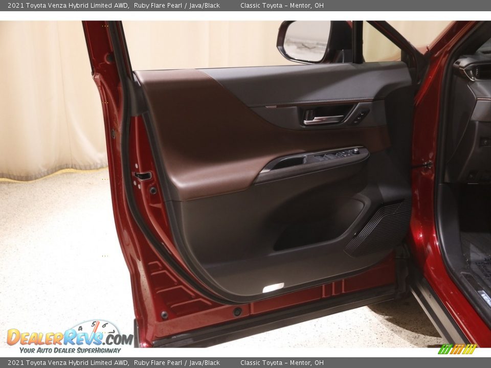 Door Panel of 2021 Toyota Venza Hybrid Limited AWD Photo #4