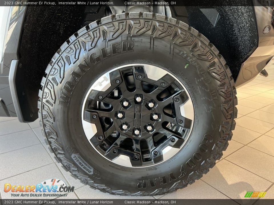 2023 GMC Hummer EV Pickup Wheel Photo #5