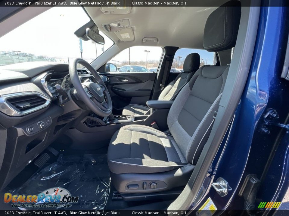 Front Seat of 2023 Chevrolet TrailBlazer LT AWD Photo #6