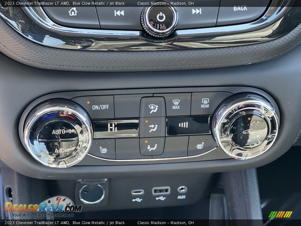 Controls of 2023 Chevrolet TrailBlazer LT AWD Photo #13