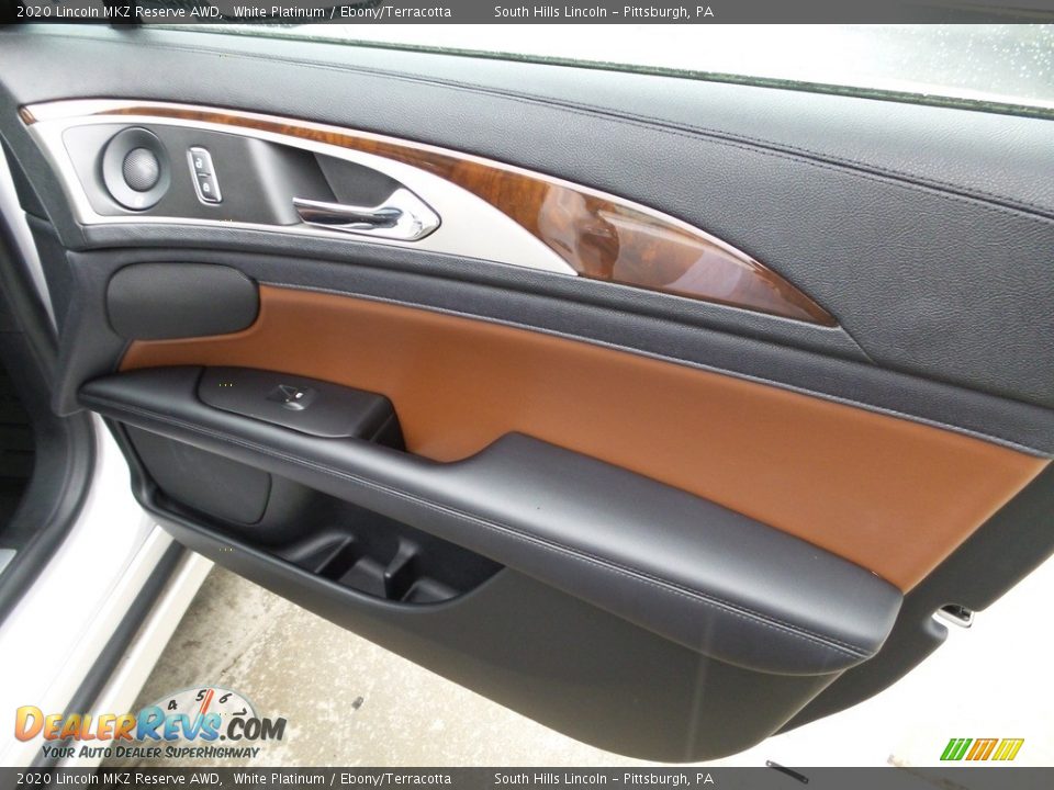 Door Panel of 2020 Lincoln MKZ Reserve AWD Photo #13
