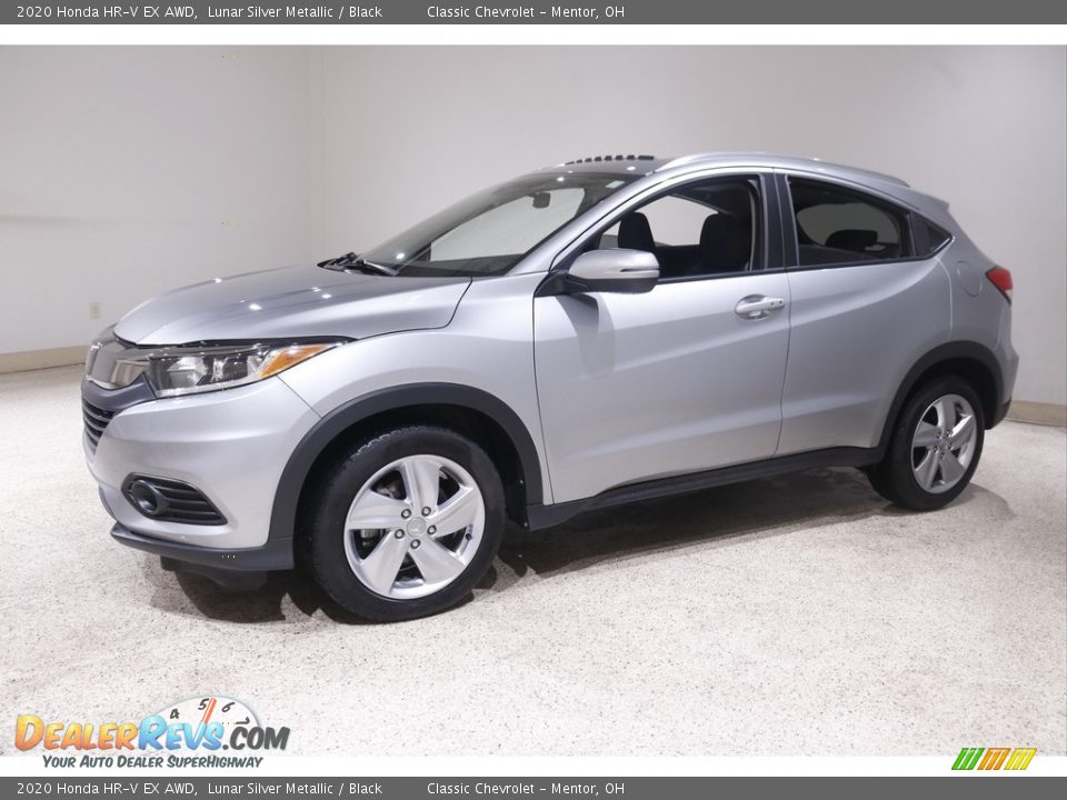 Front 3/4 View of 2020 Honda HR-V EX AWD Photo #3