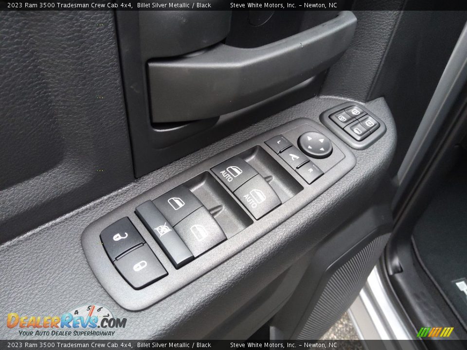 2023 Ram 3500 Tradesman Crew Cab 4x4 Billet Silver Metallic / Black Photo #12