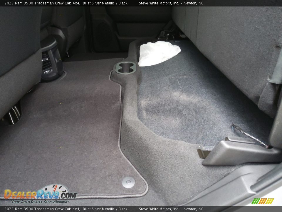 2023 Ram 3500 Tradesman Crew Cab 4x4 Billet Silver Metallic / Black Photo #14