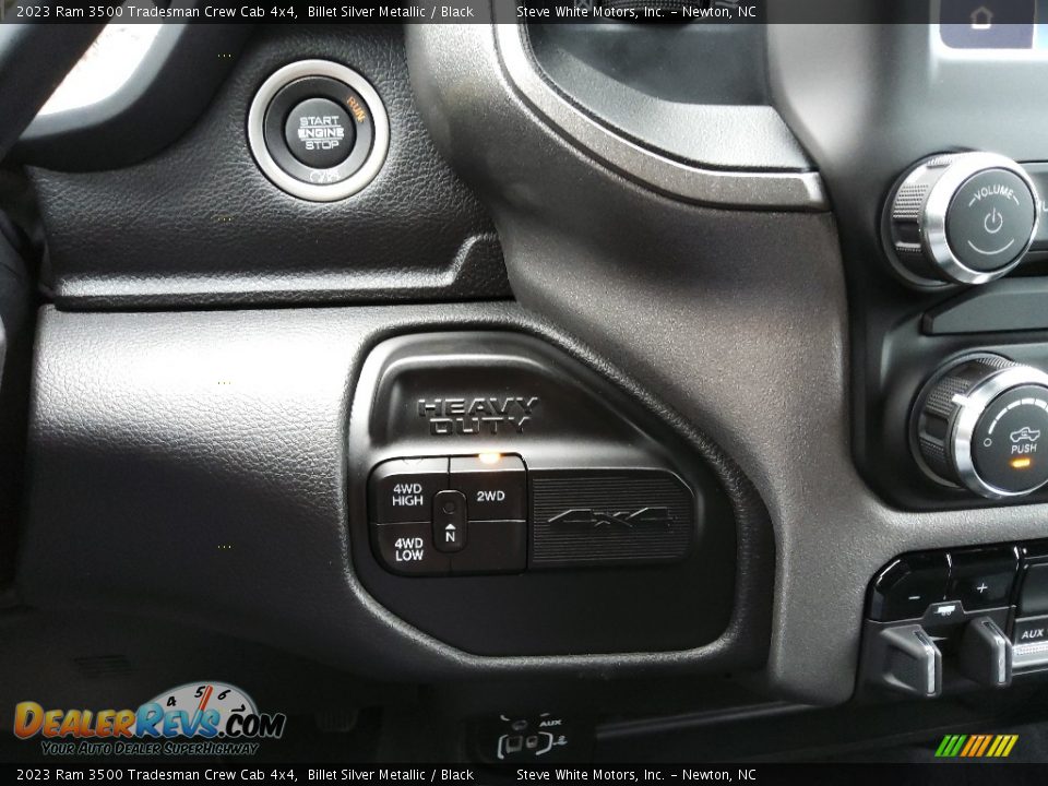 2023 Ram 3500 Tradesman Crew Cab 4x4 Billet Silver Metallic / Black Photo #21