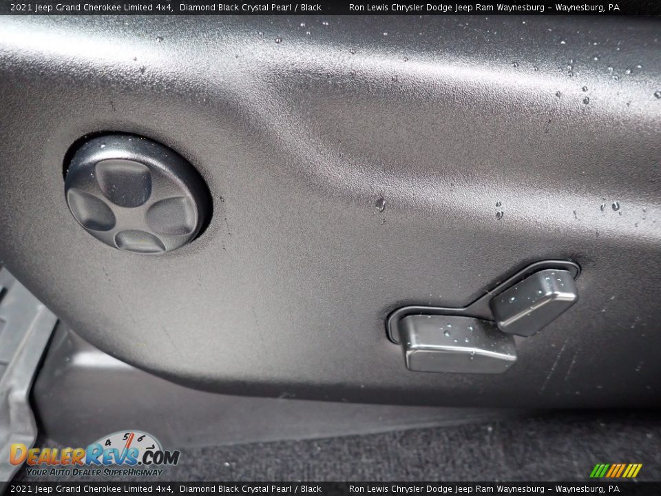 2021 Jeep Grand Cherokee Limited 4x4 Diamond Black Crystal Pearl / Black Photo #16
