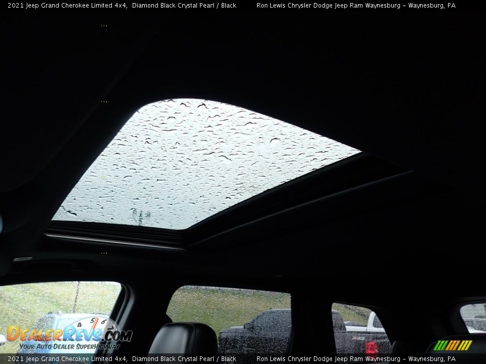 2021 Jeep Grand Cherokee Limited 4x4 Diamond Black Crystal Pearl / Black Photo #17