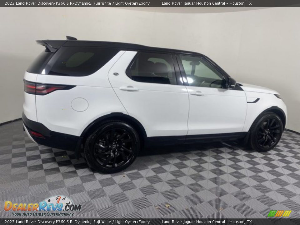 2023 Land Rover Discovery P360 S R-Dynamic Fuji White / Light Oyster/Ebony Photo #11