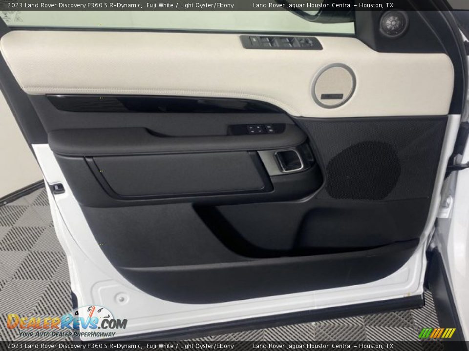 Door Panel of 2023 Land Rover Discovery P360 S R-Dynamic Photo #13