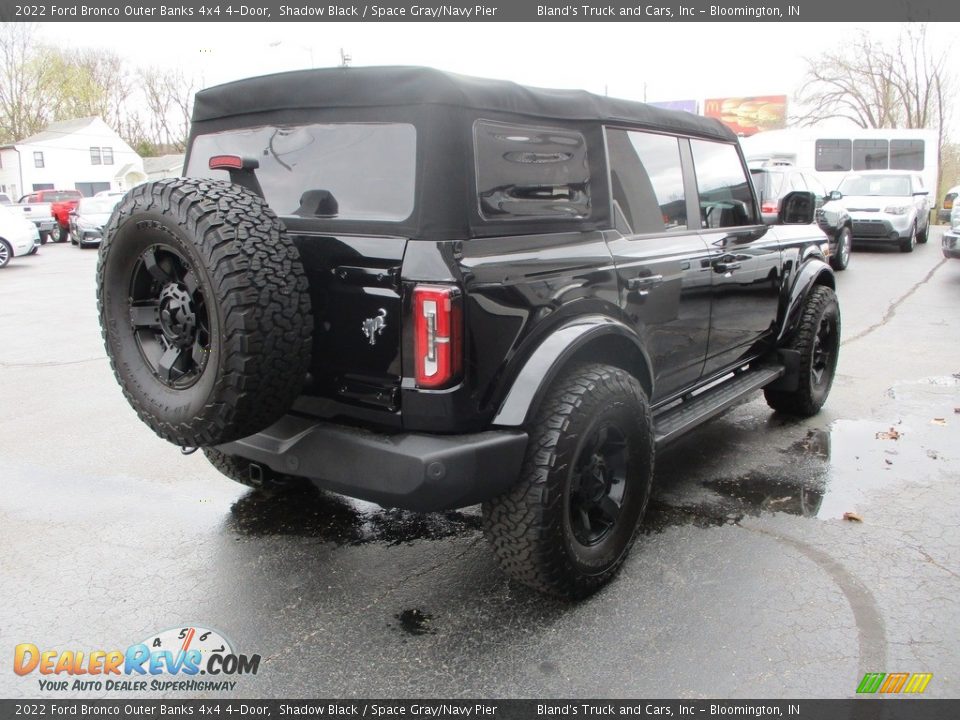 2022 Ford Bronco Outer Banks 4x4 4-Door Shadow Black / Space Gray/Navy Pier Photo #4