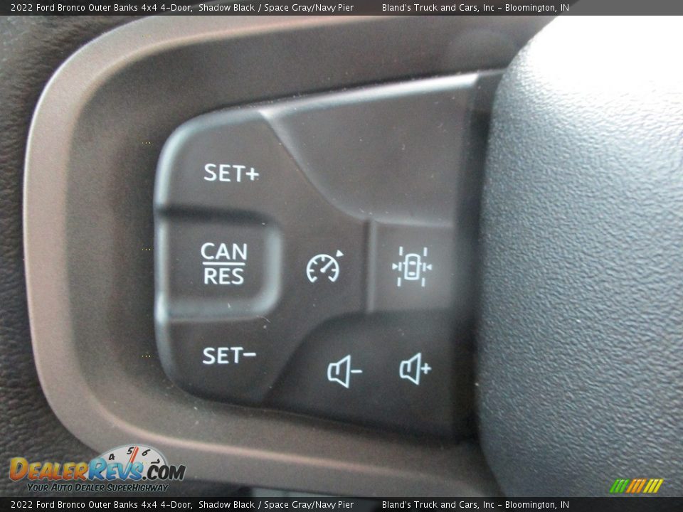2022 Ford Bronco Outer Banks 4x4 4-Door Steering Wheel Photo #13