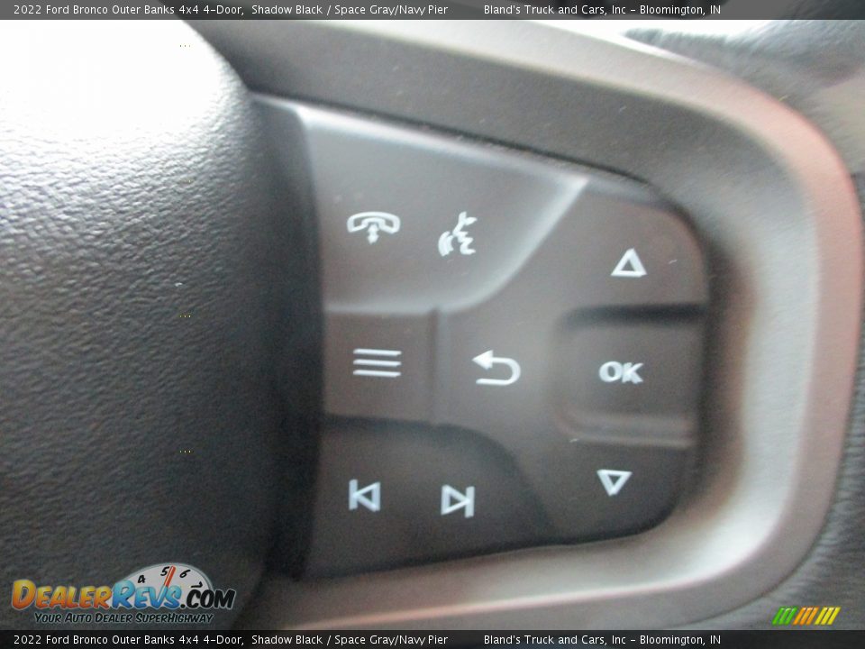 2022 Ford Bronco Outer Banks 4x4 4-Door Steering Wheel Photo #14