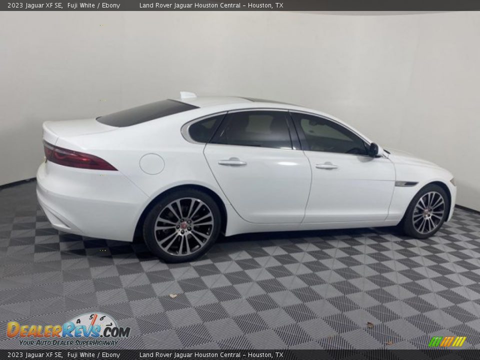 2023 Jaguar XF SE Fuji White / Ebony Photo #11