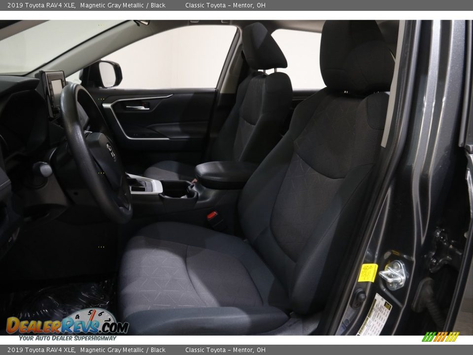 2019 Toyota RAV4 XLE Magnetic Gray Metallic / Black Photo #5