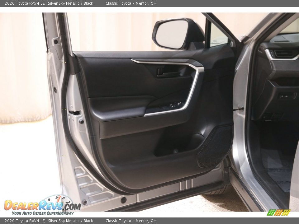 2020 Toyota RAV4 LE Silver Sky Metallic / Black Photo #4
