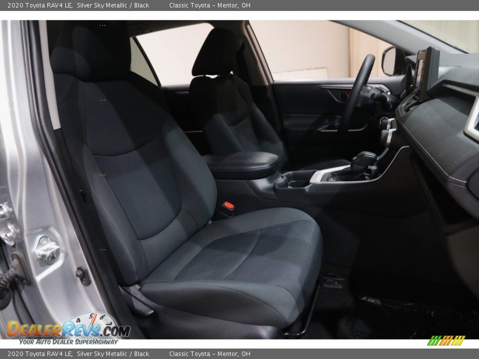 2020 Toyota RAV4 LE Silver Sky Metallic / Black Photo #14
