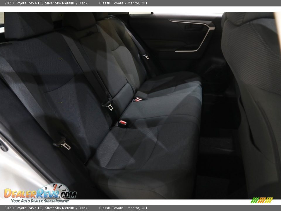 2020 Toyota RAV4 LE Silver Sky Metallic / Black Photo #15