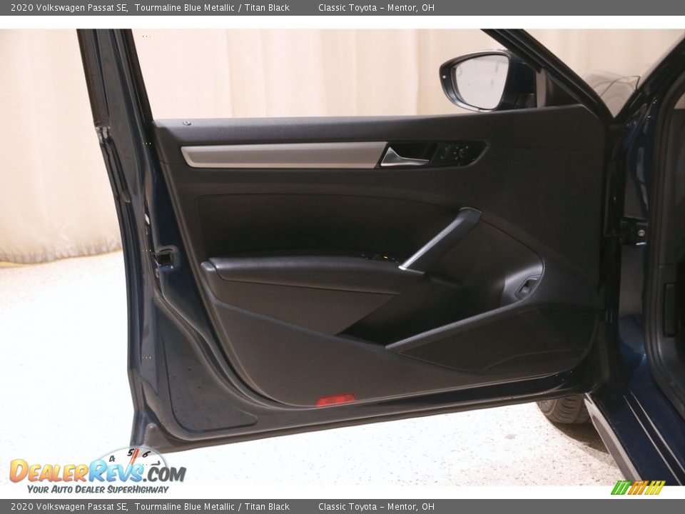 2020 Volkswagen Passat SE Tourmaline Blue Metallic / Titan Black Photo #4