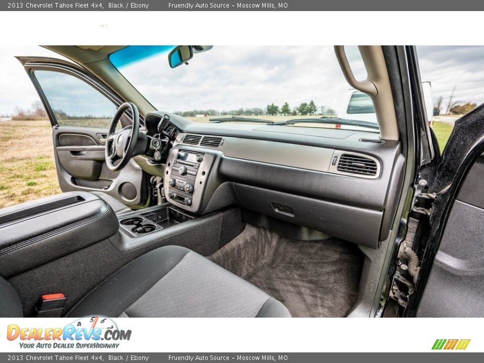 Dashboard of 2013 Chevrolet Tahoe Fleet 4x4 Photo #23