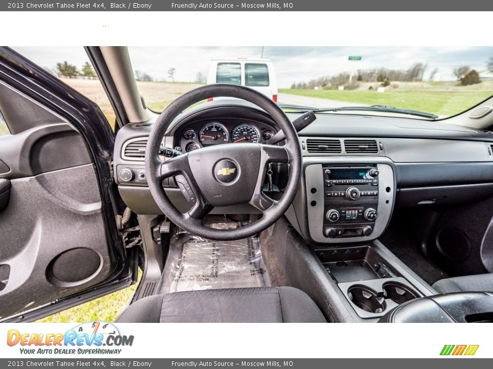 Controls of 2013 Chevrolet Tahoe Fleet 4x4 Photo #27