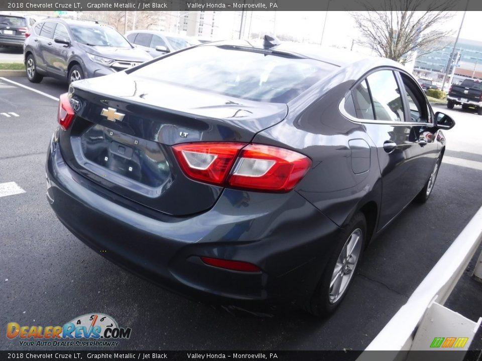 2018 Chevrolet Cruze LT Graphite Metallic / Jet Black Photo #6