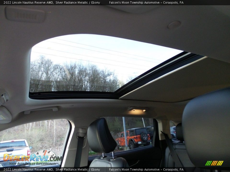 Sunroof of 2022 Lincoln Nautilus Reserve AWD Photo #23