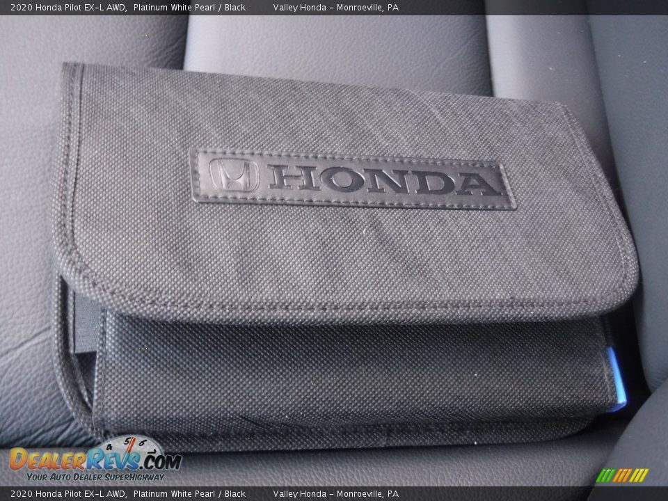 2020 Honda Pilot EX-L AWD Platinum White Pearl / Black Photo #32