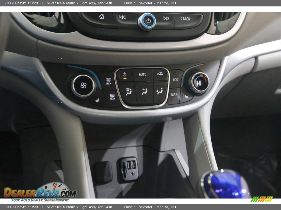 2019 Chevrolet Volt LT Silver Ice Metallic / Light Ash/Dark Ash Photo #17