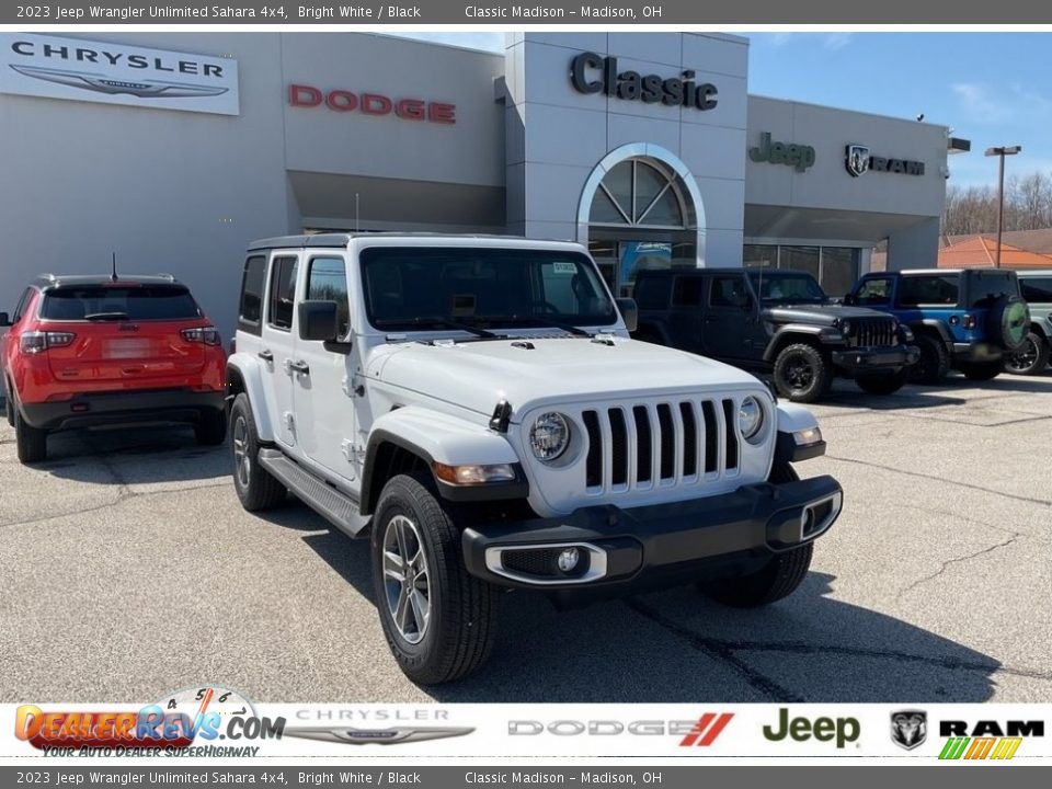 2023 Jeep Wrangler Unlimited Sahara 4x4 Bright White / Black Photo #1