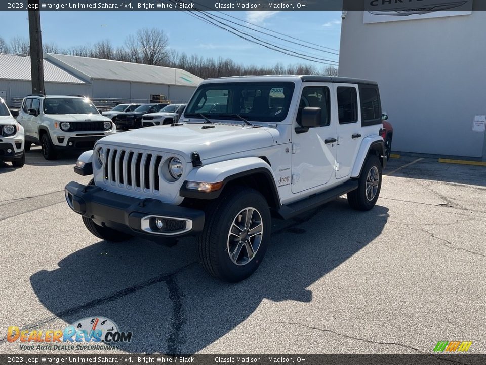 2023 Jeep Wrangler Unlimited Sahara 4x4 Bright White / Black Photo #7