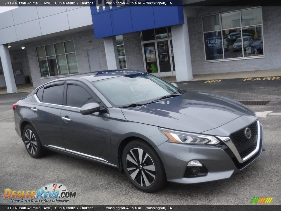 Front 3/4 View of 2019 Nissan Altima SL AWD Photo #1