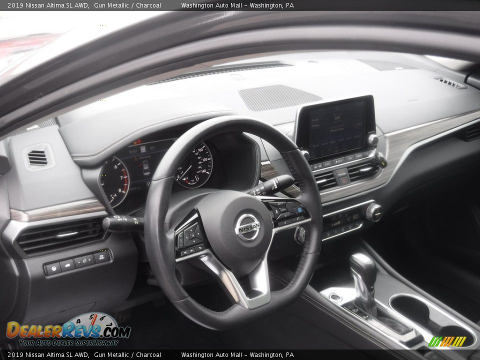 Dashboard of 2019 Nissan Altima SL AWD Photo #13